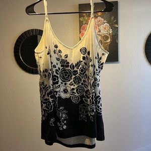 Black and white flower tank top